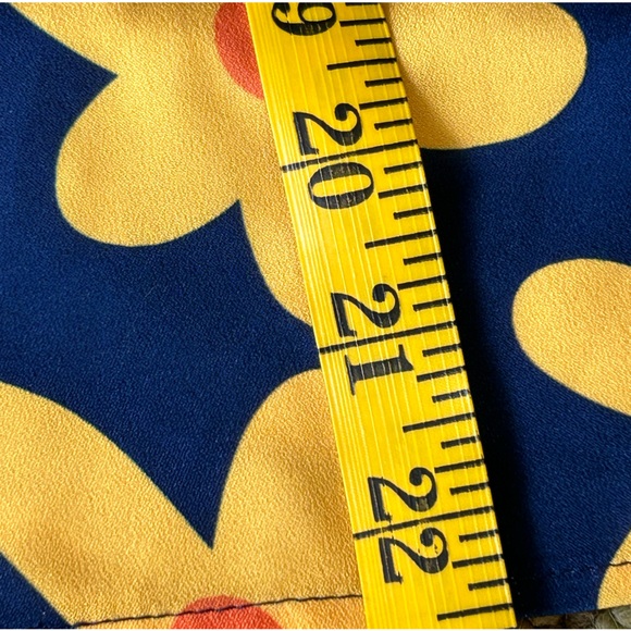 ModCloth sleeveless tank with neck bow. Size S. Navy with pop art yellow daisy - Picture 10 of 14